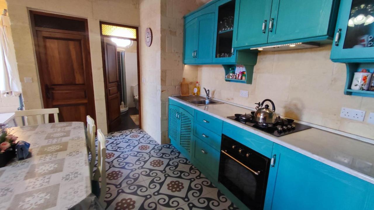 Qala Bed&Breakfast With Swimming Pool - Il-Wenniessa Ngoại thất bức ảnh