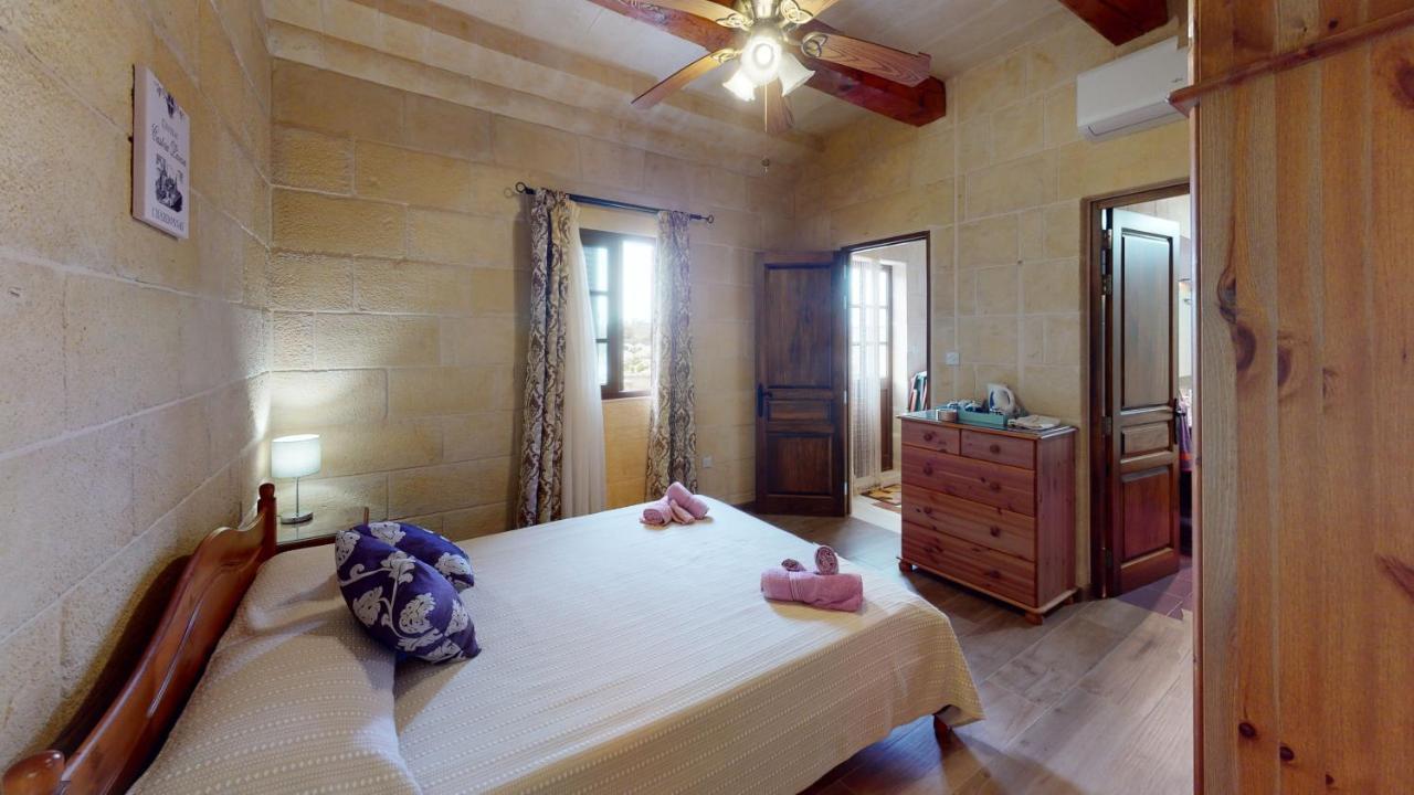 Qala Bed&Breakfast With Swimming Pool - Il-Wenniessa Ngoại thất bức ảnh