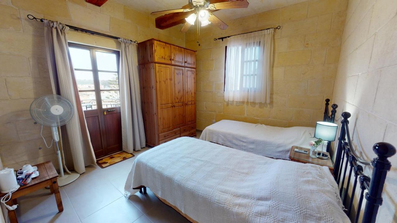 Qala Bed&Breakfast With Swimming Pool - Il-Wenniessa Ngoại thất bức ảnh