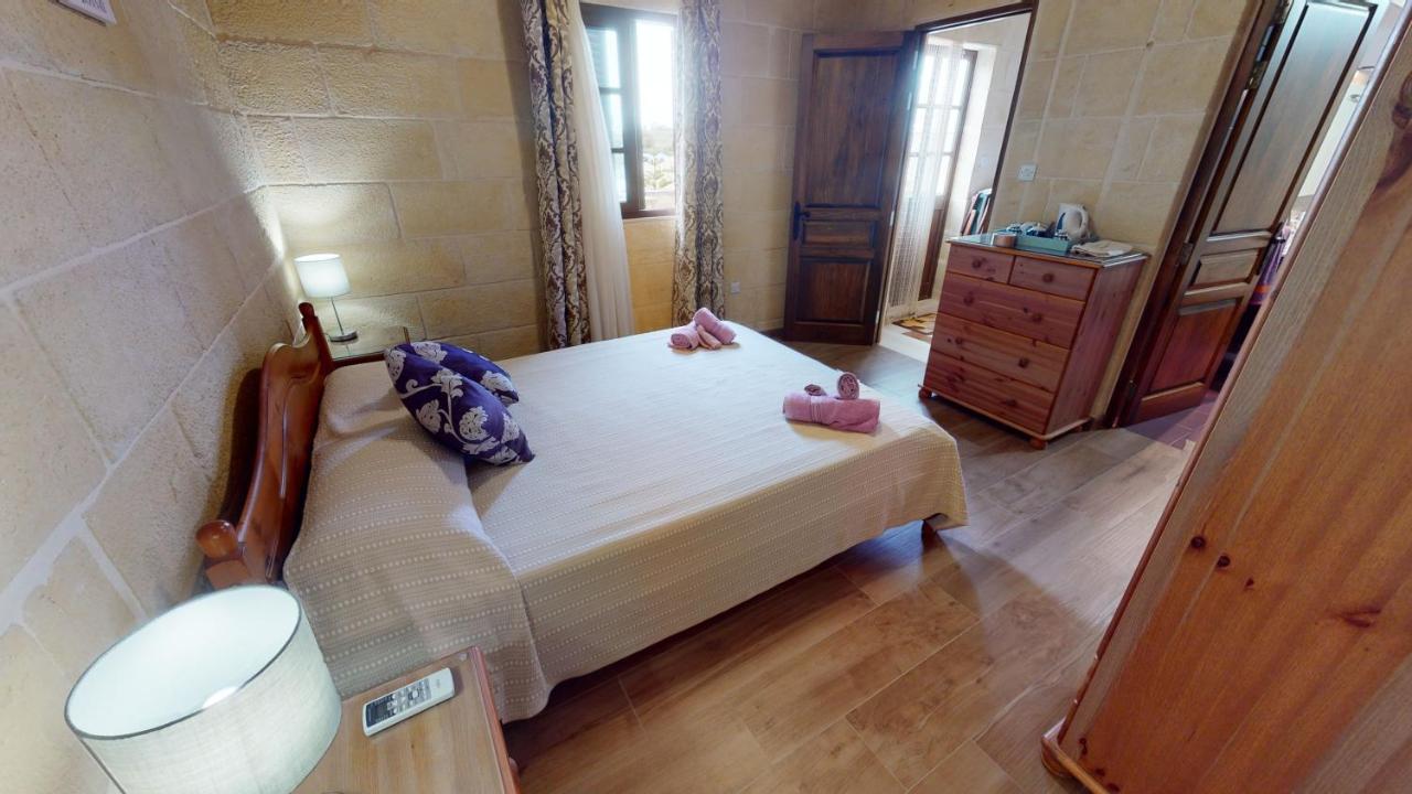 Qala Bed&Breakfast With Swimming Pool - Il-Wenniessa Ngoại thất bức ảnh