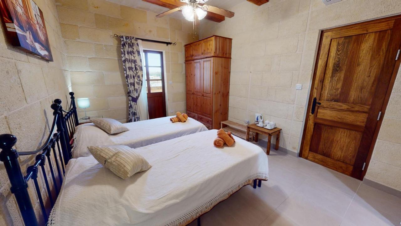Qala Bed&Breakfast With Swimming Pool - Il-Wenniessa Ngoại thất bức ảnh