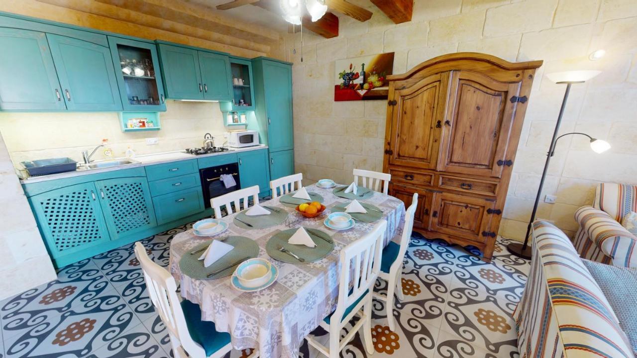 Qala Bed&Breakfast With Swimming Pool - Il-Wenniessa Ngoại thất bức ảnh